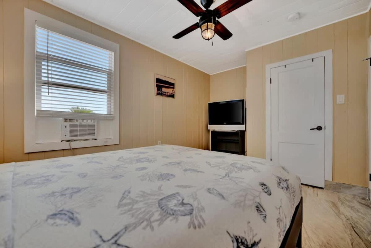 Stones Throw Beachside Bungalow #1 On The Beach Clearwater Beach Luaran gambar