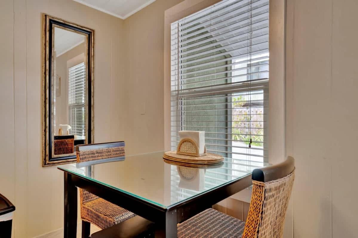 Stones Throw Beachside Bungalow #1 On The Beach Clearwater Beach Luaran gambar